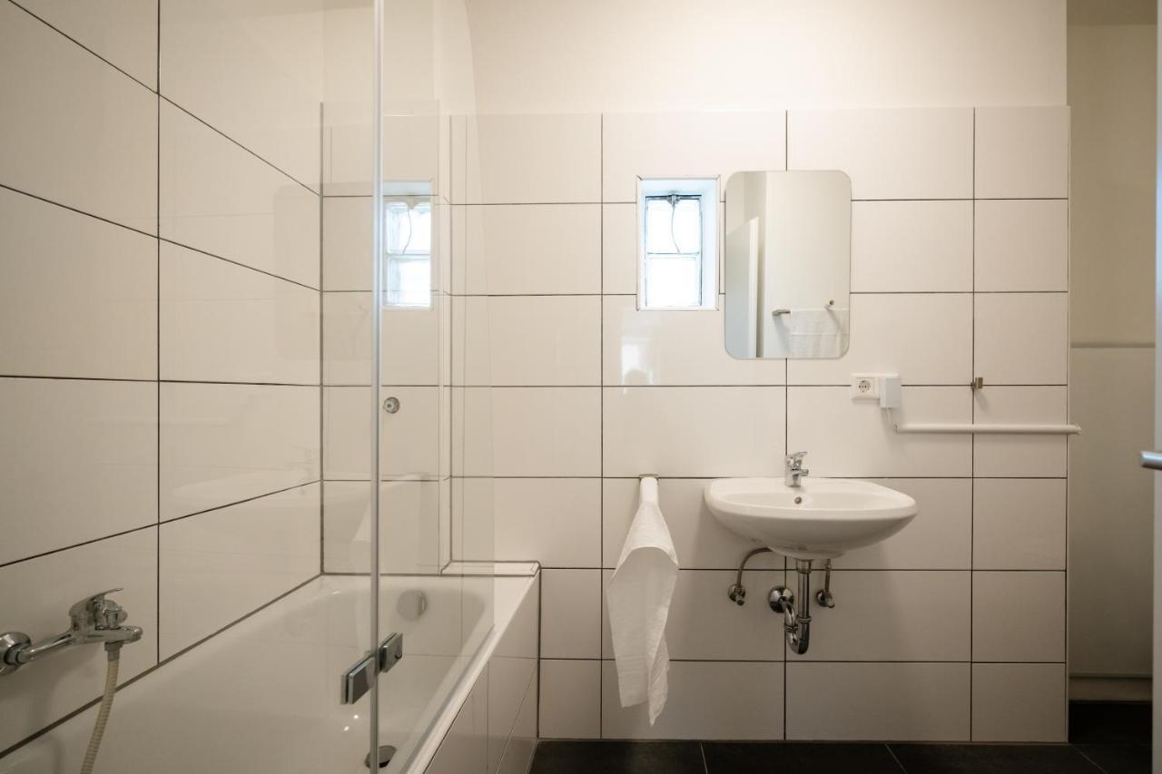 Old Town Apartment 2 Rooms/Baths Dusseldorf Bagian luar foto