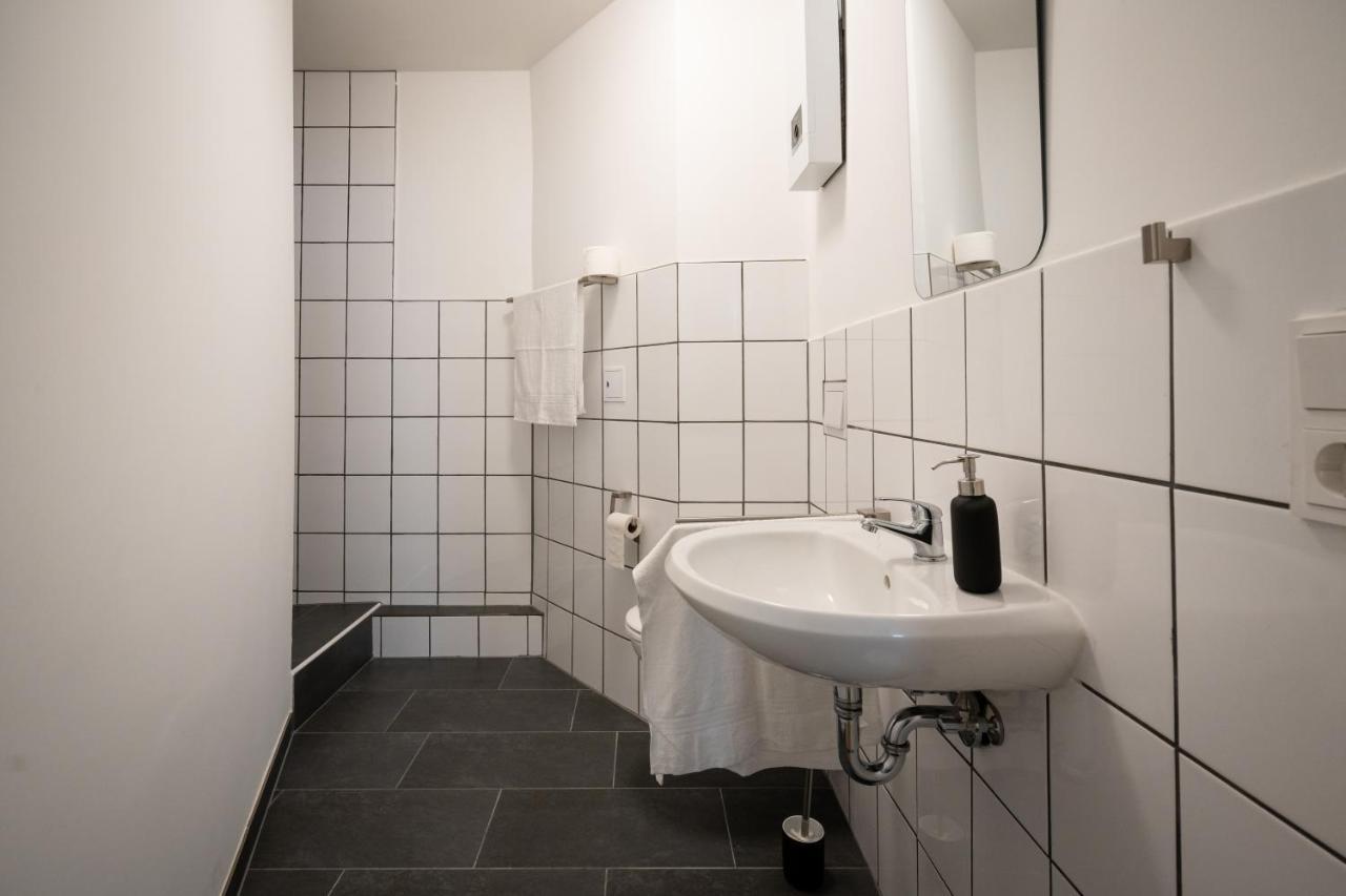 Old Town Apartment 2 Rooms/Baths Dusseldorf Bagian luar foto